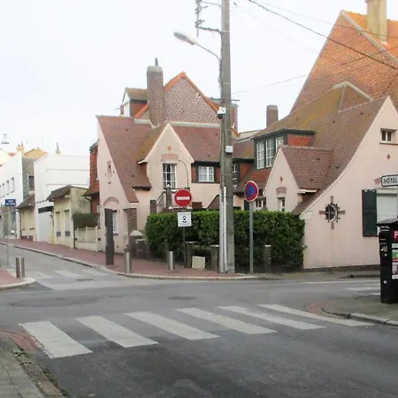 Les Paillettes Apartment