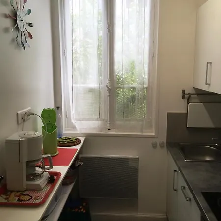 Les Paillettes Apartment *